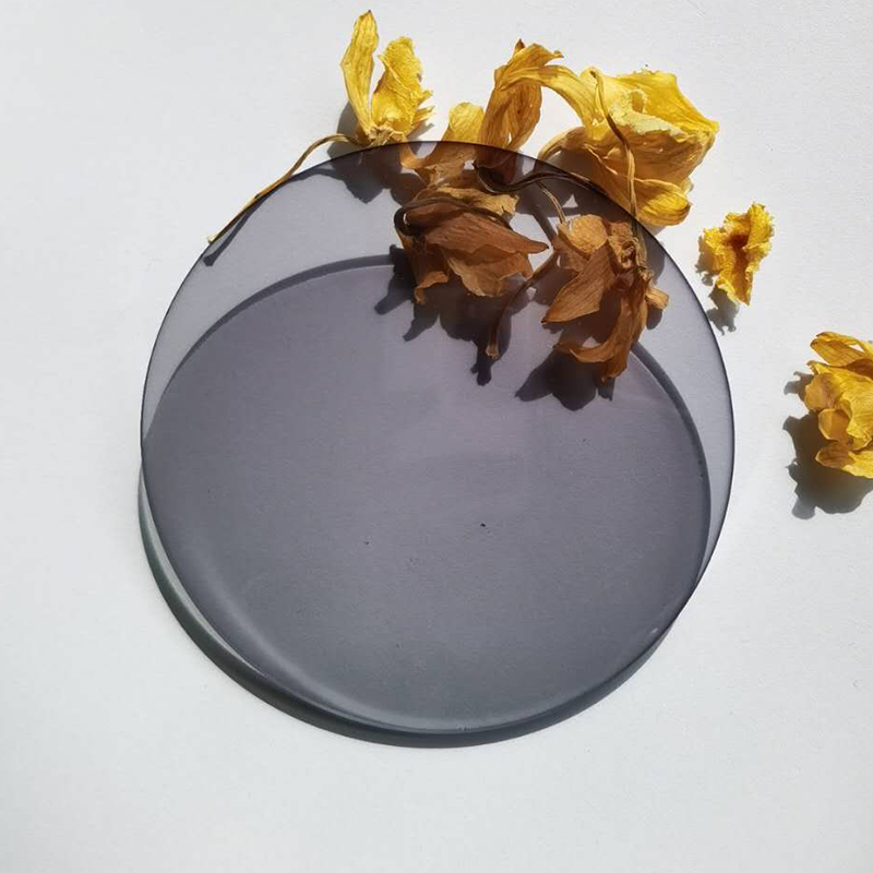 1,67 Photochrome Linse SHMC