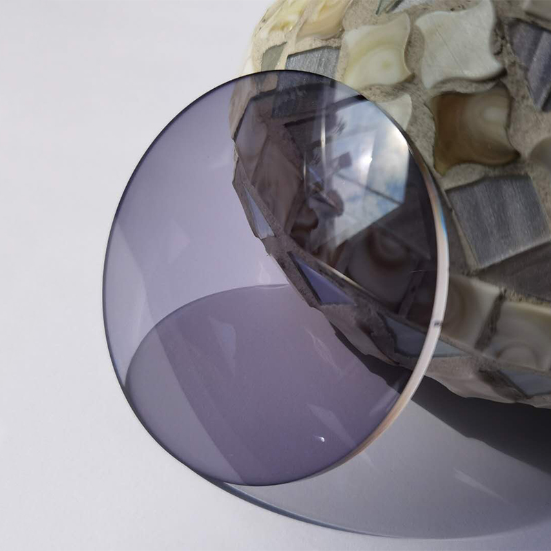 1,67 Photochrome Linse SHMC